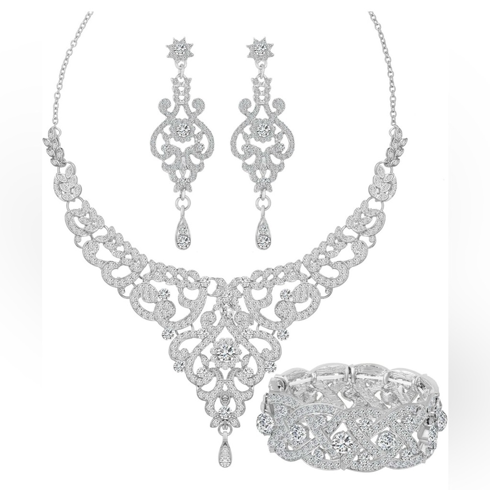 Elegant Silver Jewelry Set